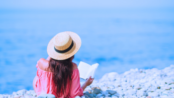 Beach Reads For Professional Growth: 5 Easy Career Books To Read Poolside